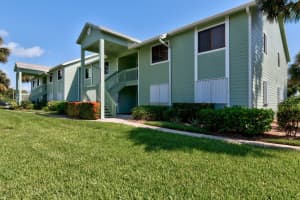 5770 Pelican Pointe Dr, Sebastian, FL 32958, Sold 08/16/21