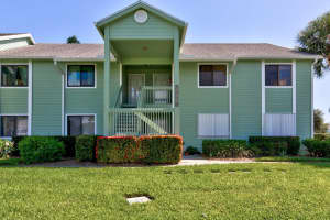 5770 Pelican Pointe Dr, Sebastian, FL 32958, Sold 08/16/21