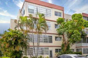 4044 NW 19th St, Lauderhill, FL 33313, Sold 01/13/22