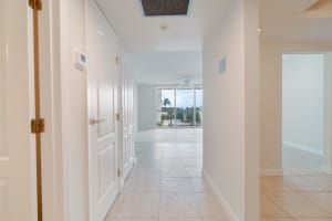 5440 N Ocean Dr, Riviera Beach, FL 33404, Sold 01/11/22