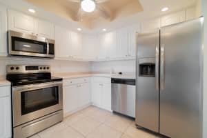 5440 N Ocean Dr, Riviera Beach, FL 33404, Sold 01/11/22