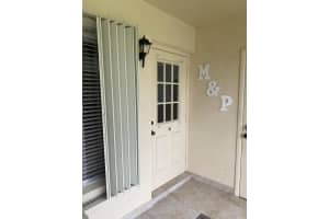 5773 La Paseos Dr b2, Greenacres, FL 33463, Sold 09/10/21