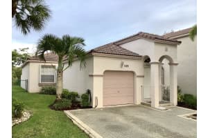 529 NW 157th Ave, Pembroke Pines, FL 33028, Sold 08/06/21
