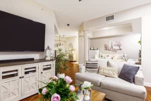 533 NE 3rd Ave, Fort Lauderdale, FL 33301, Sold 08/04/21