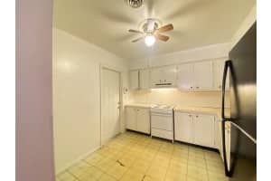 400 S Luna Ct, Hollywood, FL 33021, Sold 09/17/21