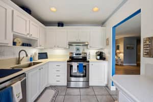 7032 SW 23rd St, Davie, FL 33317, Sold 10/13/21