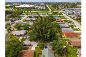 1407 W 25th St, West Palm Beach, FL 33404, Sold 08/06/21