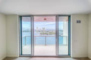 2650 Lake Shore Dr, Riviera Beach, FL 33404, Sold 12/23/21