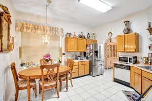 9948 Cross Pine Ct, Lake Worth, FL 33467, Sold 08/27/21