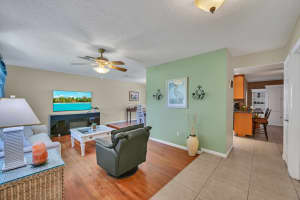 5479 Sandhurst Cir S, Lake Worth, FL 33463, Sold 10/01/21