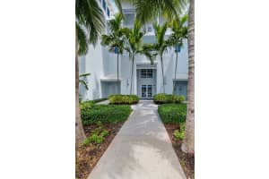 344 Bay Colony Dr N, Juno Beach, FL 33408, Sold 08/18/21