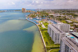 301 Lake Shore Dr, Lake Park, FL 33403, Sold 09/30/21