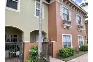 212 Lake Monterey Cir, Boynton Beach, FL 33426, Sold 09/13/21