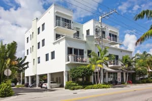 110 SE 2nd St, Delray Beach, FL 33444, Sold 08/09/21