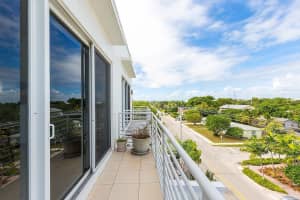 110 SE 2nd St, Delray Beach, FL 33444, Sold 08/09/21