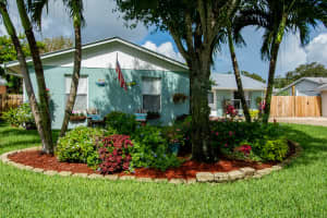 9032 SE Sandridge Ave, Hobe Sound, FL 33455, Sold 08/04/21