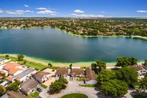 18949 NW 63rd Ct Cir, Hialeah, FL 33015, Sold 09/27/21