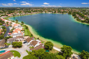 18949 NW 63rd Ct Cir, Hialeah, FL 33015, Sold 09/27/21