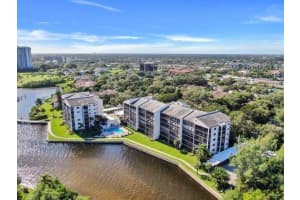 11370 12 Oaks Way, North Palm Beach, FL 33408, Sold 08/13/21