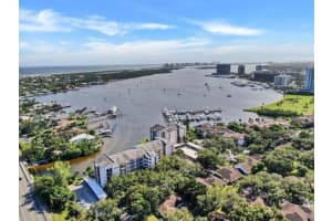 11370 12 Oaks Way, North Palm Beach, FL 33408, Sold 08/13/21