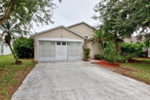 697 Collier Lake Cir, Sebastian, FL 32958, Sold 08/16/21
