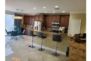 3317 Elizabeth Pl S, Palm Springs, FL 33461, Sold 09/01/21