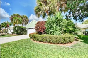 2537 Country Golf Dr, Wellington, FL 33414, Sold 09/15/21
