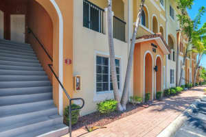 141 NW 2nd Ave, Hallandale Beach, FL 33009, Sold 08/31/21