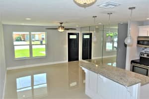 1472 7th St, West Palm Beach, FL 33401, Sold 11/18/21