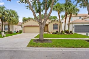 122 Seminole Lakes Dr, Royal Palm Beach, FL 33411, Sold 08/31/21