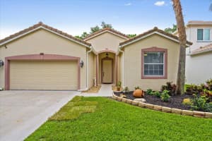 122 Seminole Lakes Dr, Royal Palm Beach, FL 33411, Sold 08/31/21