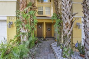 791 Pipers Cay Dr, West Palm Beach, FL 33415, Sold 08/30/21