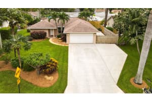 4815 Dolphin Dr, Lake Worth, FL 33463, Sold 08/19/21