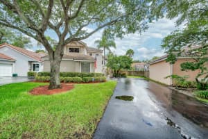 10157 NW 4th St, Plantation, FL 33324, Sold 08/13/21
