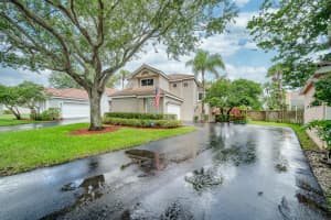 10157 NW 4th St, Plantation, FL 33324, Sold 08/13/21
