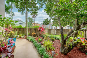 10157 NW 4th St, Plantation, FL 33324, Sold 08/13/21