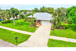 17301 Lake Park Rd, Boca Raton, FL 33487, Sold 08/05/21