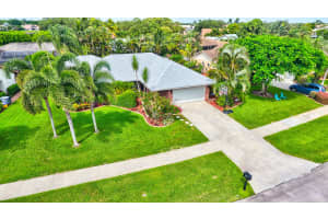 17301 Lake Park Rd, Boca Raton, FL 33487, Sold 08/05/21