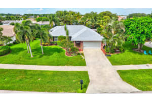 17301 Lake Park Rd, Boca Raton, FL 33487, Sold 08/05/21