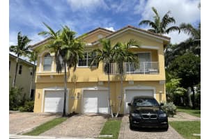 3213 Scarletta Dr, Riviera Beach, FL 33404, Sold 08/20/21