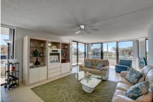 5540 N Ocean Dr, Riviera Beach, FL 33404, Sold 11/30/21