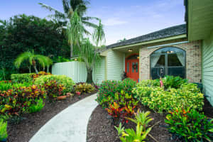 10728 SE Seaspray Ct, Hobe Sound, FL 33455, Sold 08/23/21