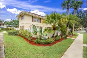 34 Clinton Ct, Royal Palm Beach, FL 33411, Sold 10/01/21
