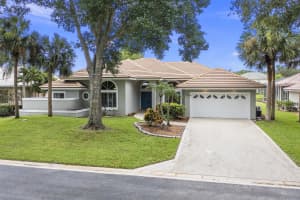 649 SW Lighthouse Dr, Palm City, FL 34990, Sold 08/13/21