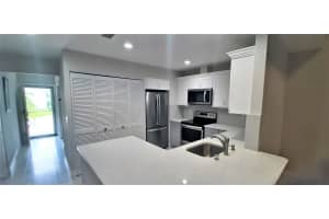 925 NE Sandalwood Pl, Jensen Beach, FL 34957, Sold 09/24/21