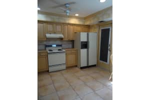 23 Ridge Pointe Dr, Boynton Beach, FL 33435, Sold 10/06/21