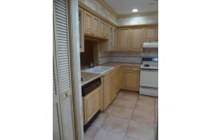 23 Ridge Pointe Dr, Boynton Beach, FL 33435, Sold 10/06/21