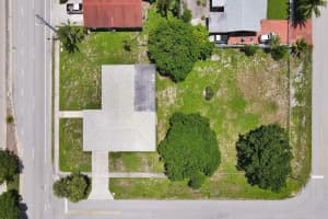 2590 Lake Ida Rd, Delray Beach, FL 33445, Sold 09/17/21