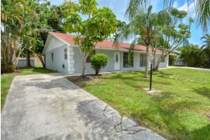 293 SE Norfolk Blvd, Stuart, FL 34997, Sold 08/25/21