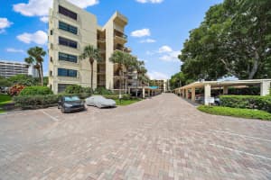 372 Golfview Rd, North Palm Beach, FL 33408, Sold 08/03/21